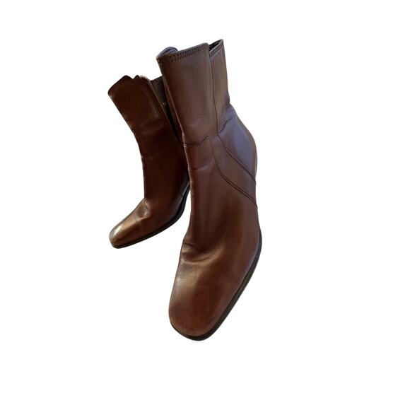 Antonio Melani Brown Leather Ankle Boots Heel Side Zip 8.5M DarkAcademia FLAW - Picture 11 of 11